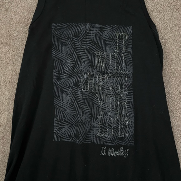 It Works Global Clothing Lot - Picture 2 of 5